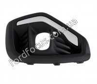 PJ6Z15266B stub fog lights the right. image